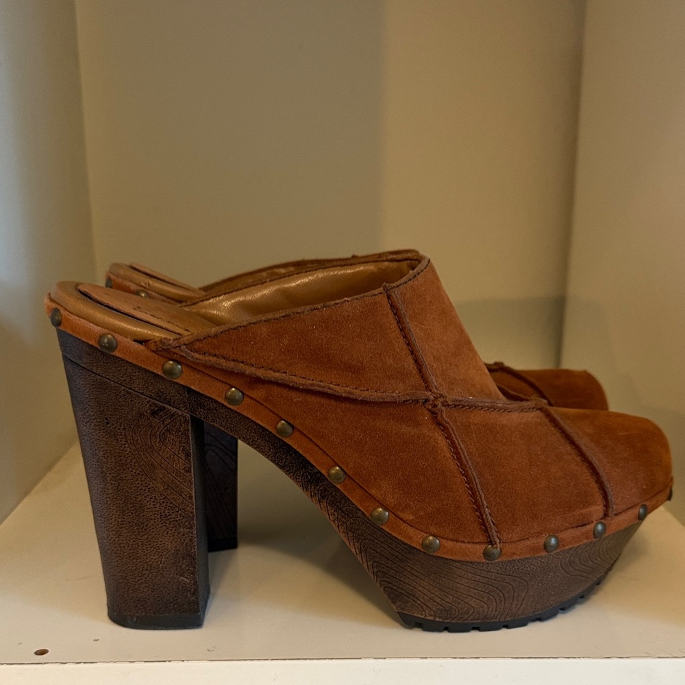 Bonnibel Brown Suede Platform Mules